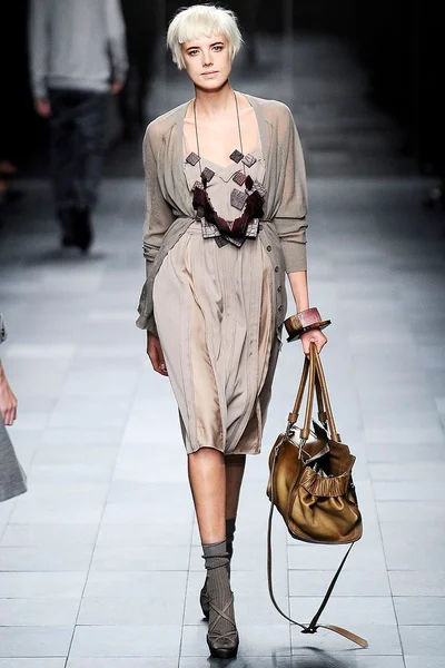 Look 26